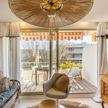 Appartement Junior Saint-tropez, Rénové 2023, Plein Centre, Piscine, Climatisé! Saint-Tropez