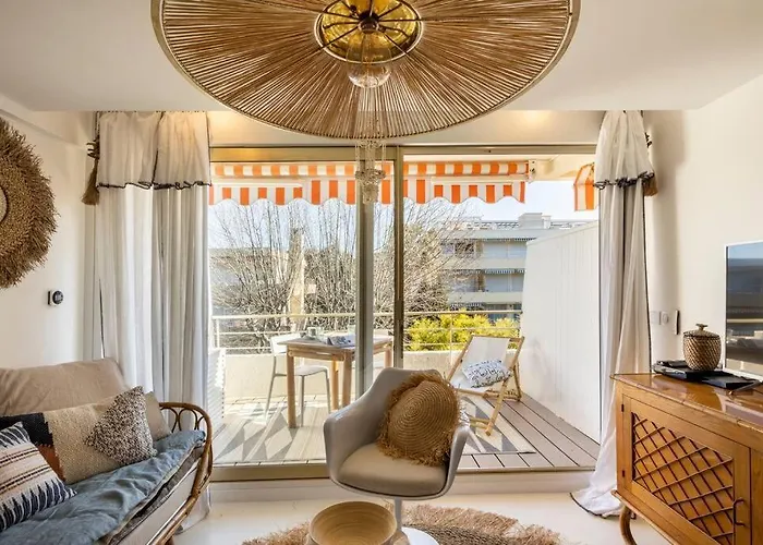 Apartman Centre Charme, Piscine, Parking & Climatisation Saint-Tropez