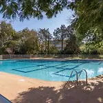 아파트 Centre Charme, Piscine, Parking & Climatisation 쎙뜨호뻬