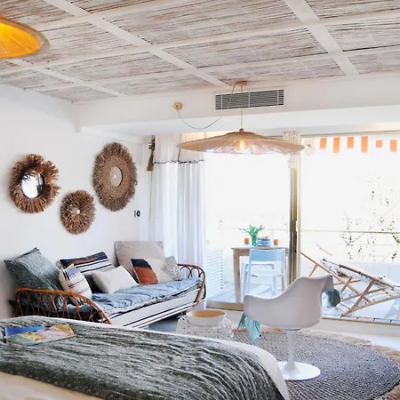 Junior Saint-tropez, Renove 2023, Plein Centre, Piscine, Climatise! Apartment *